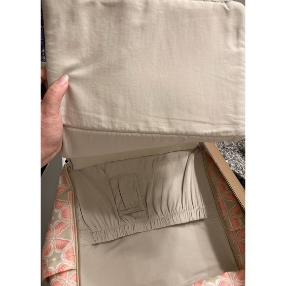 Petunia Pickle Bottom Boxy Backpack Shoulder Diaper Bag Blooming Brixham - Picture 9 of 9